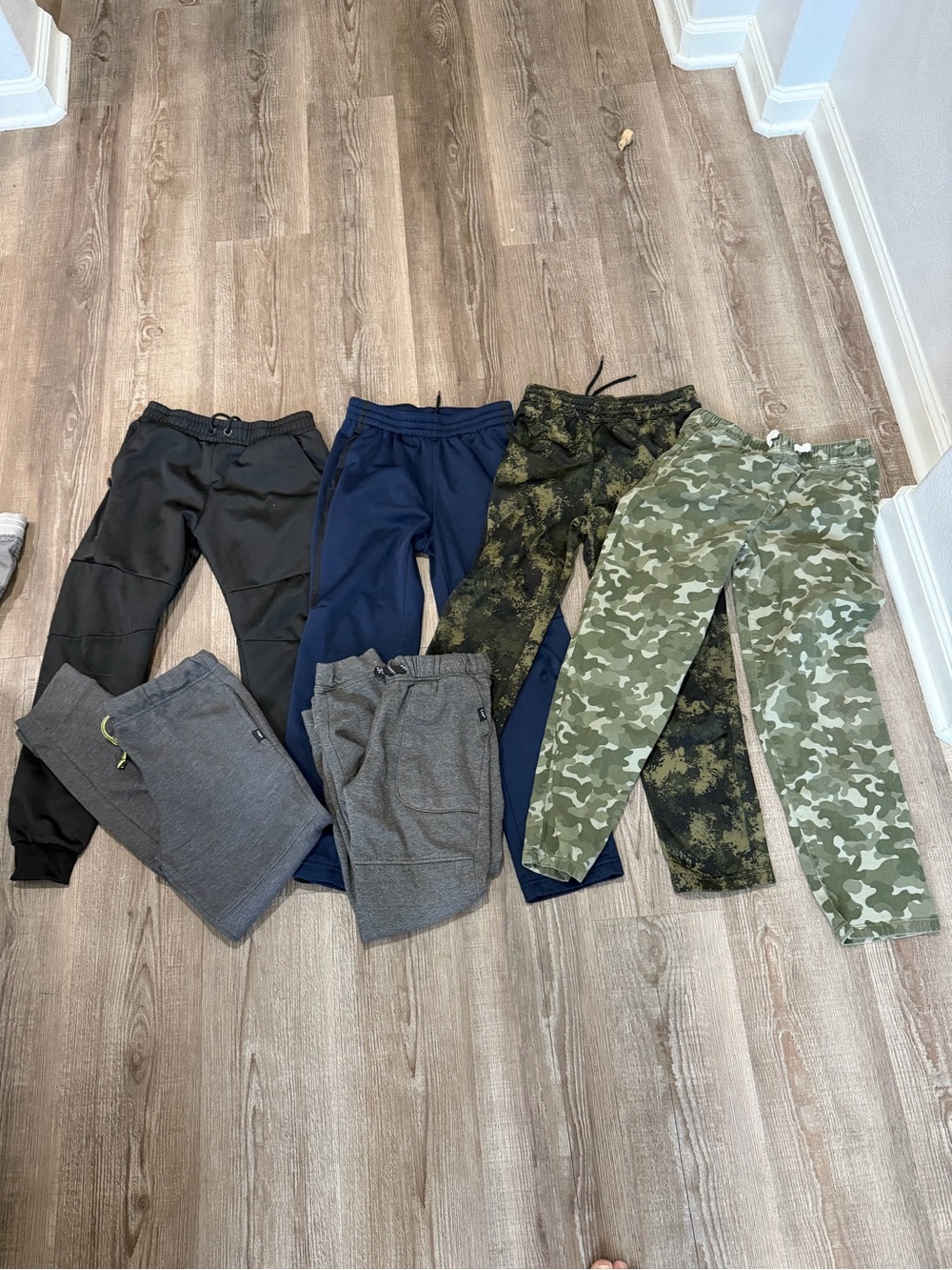 Boys value pack joggers old navy, wonder nation, encrypted , lee size 10/12